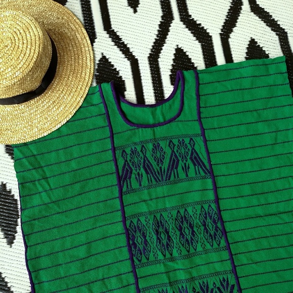 MEXICANA Tops - Vintage Mexican Chiapa Huipil embroidered blouse